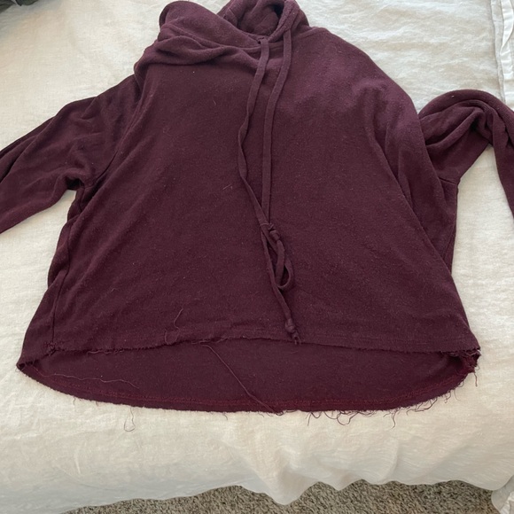 Distressed cropped hoodie - Picture 5 of 5